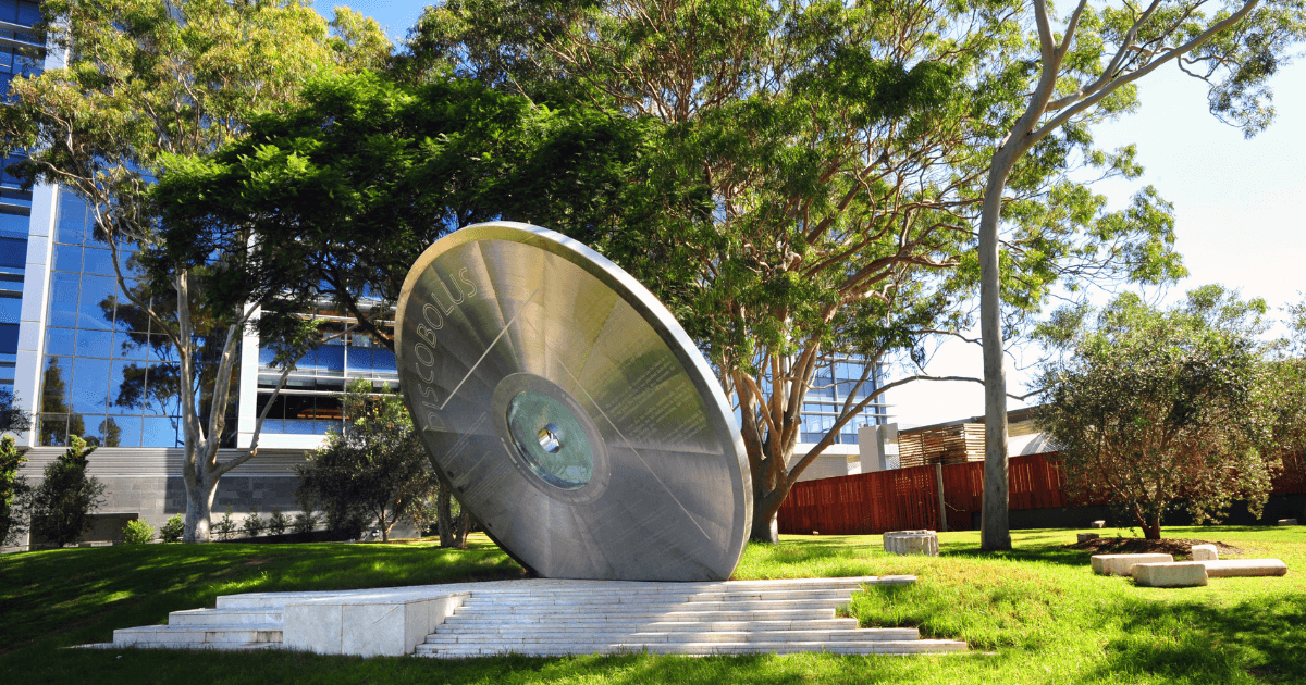 Discobolus located at Herb Elliot Avenue in Stockroute Park